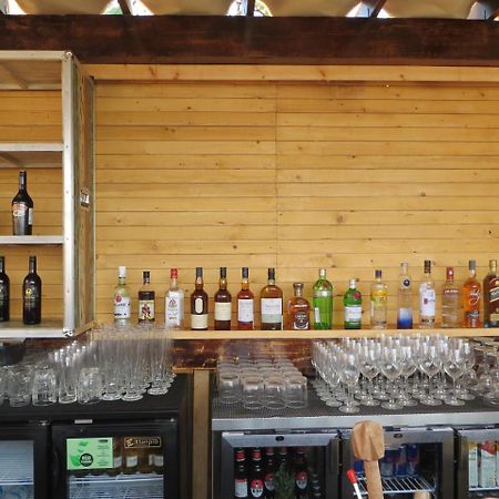 Larive Beach Resort Вагатор Екстериор снимка