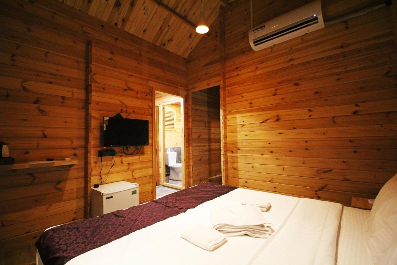 Larive Beach Resort Вагатор Екстериор снимка