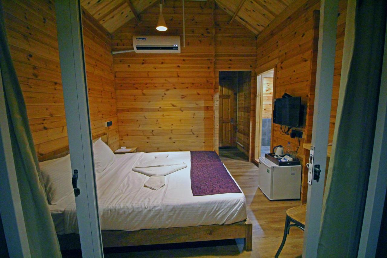 Larive Beach Resort Вагатор Екстериор снимка