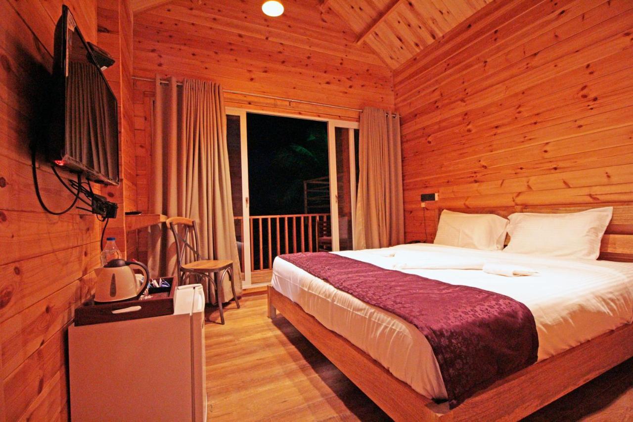 Larive Beach Resort Вагатор Екстериор снимка