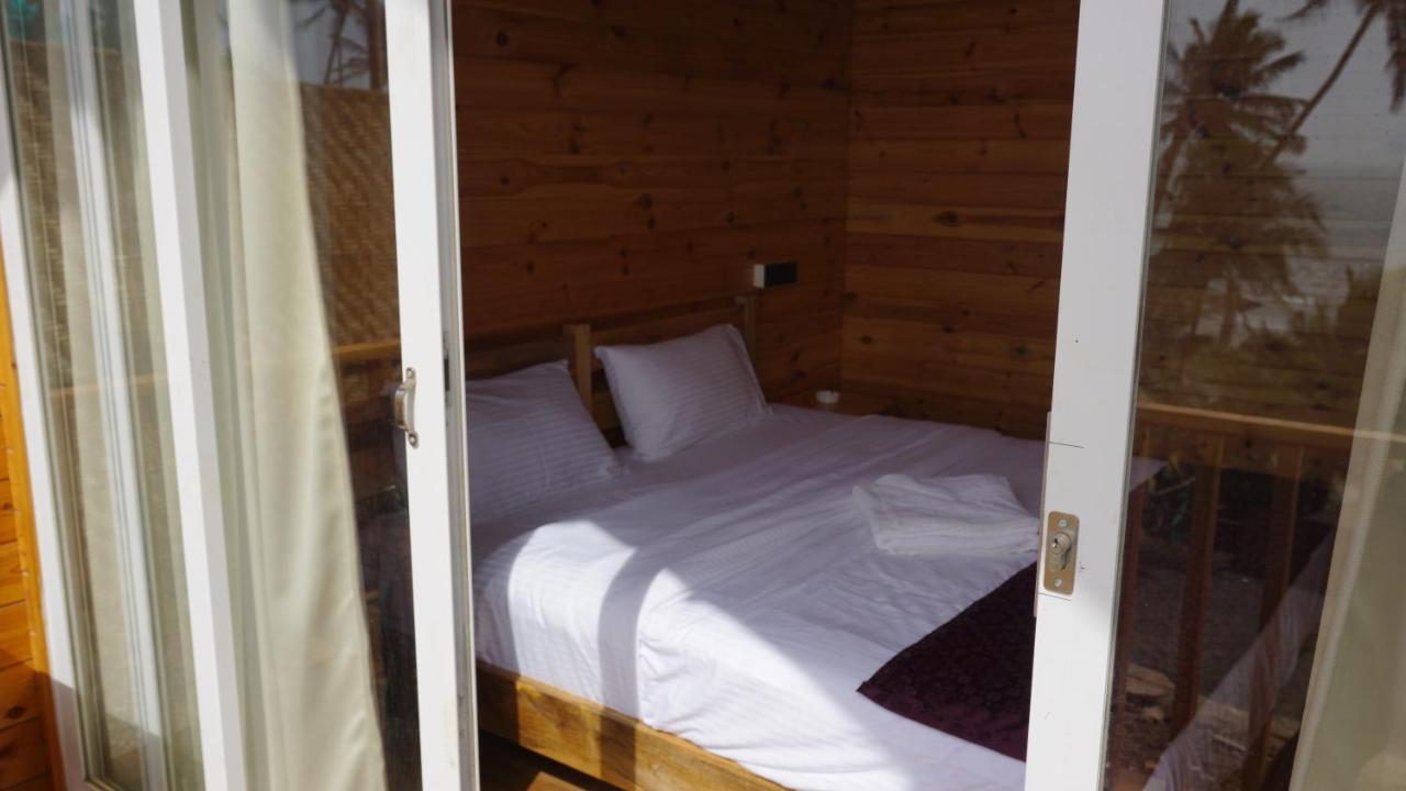 Larive Beach Resort Вагатор Екстериор снимка